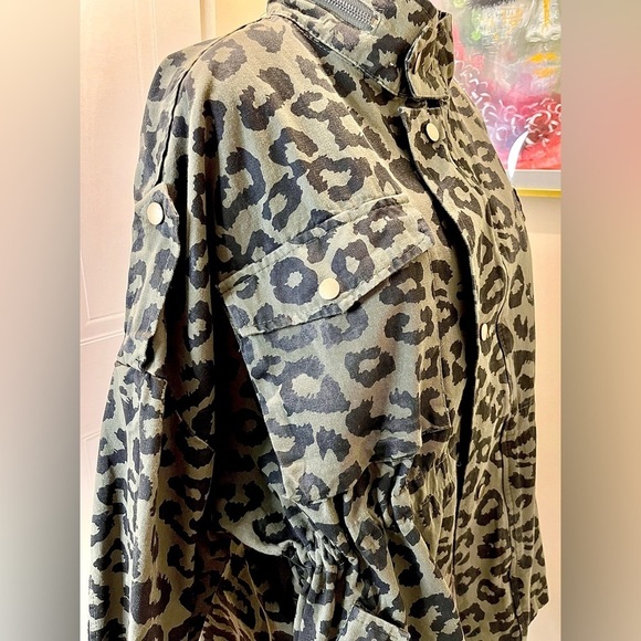 🆕Style hub cheetah print/dark green jkt/cinch waist adj/Pockets/Notchcollar - Picture 12 of 15